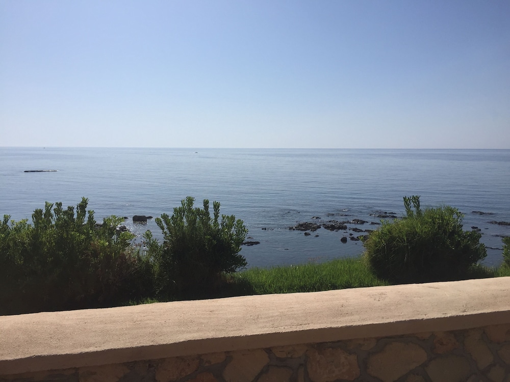 Al Mare Villas 28/67