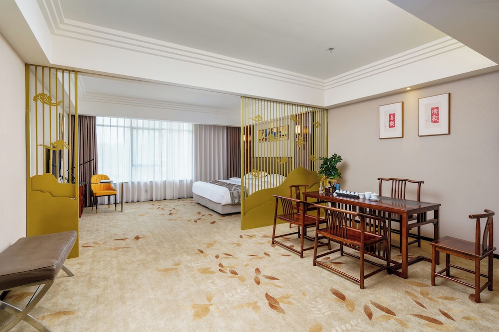 Zhong Tian Mayfair Hotel 43/56