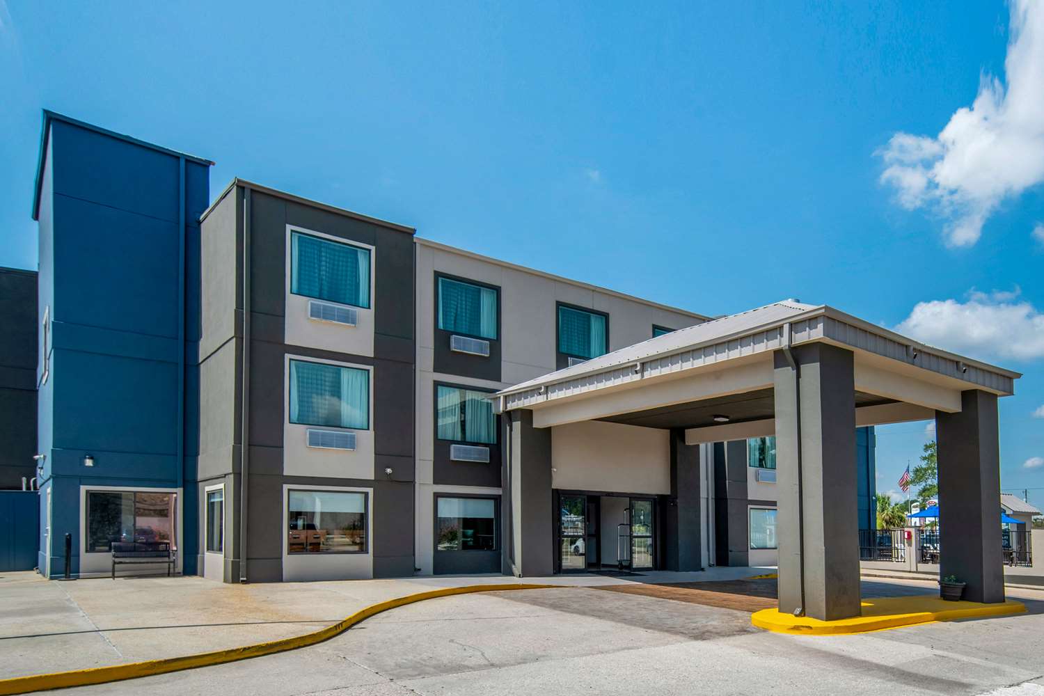 Quality Suites Baton Rouge East - Denham Springs 34/36