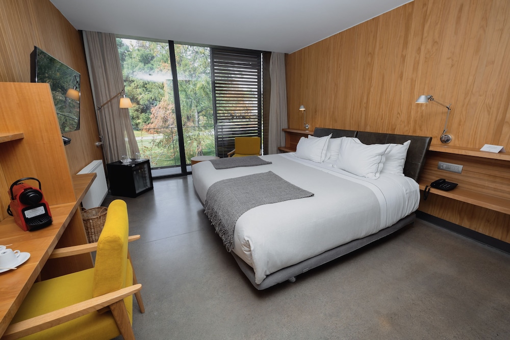 Superior, Double or Twin Bed, Park View