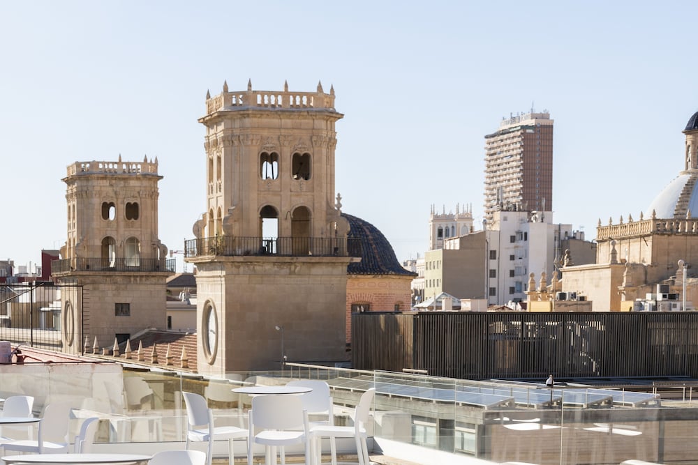 Odyssey Rooms Alicante 45/50