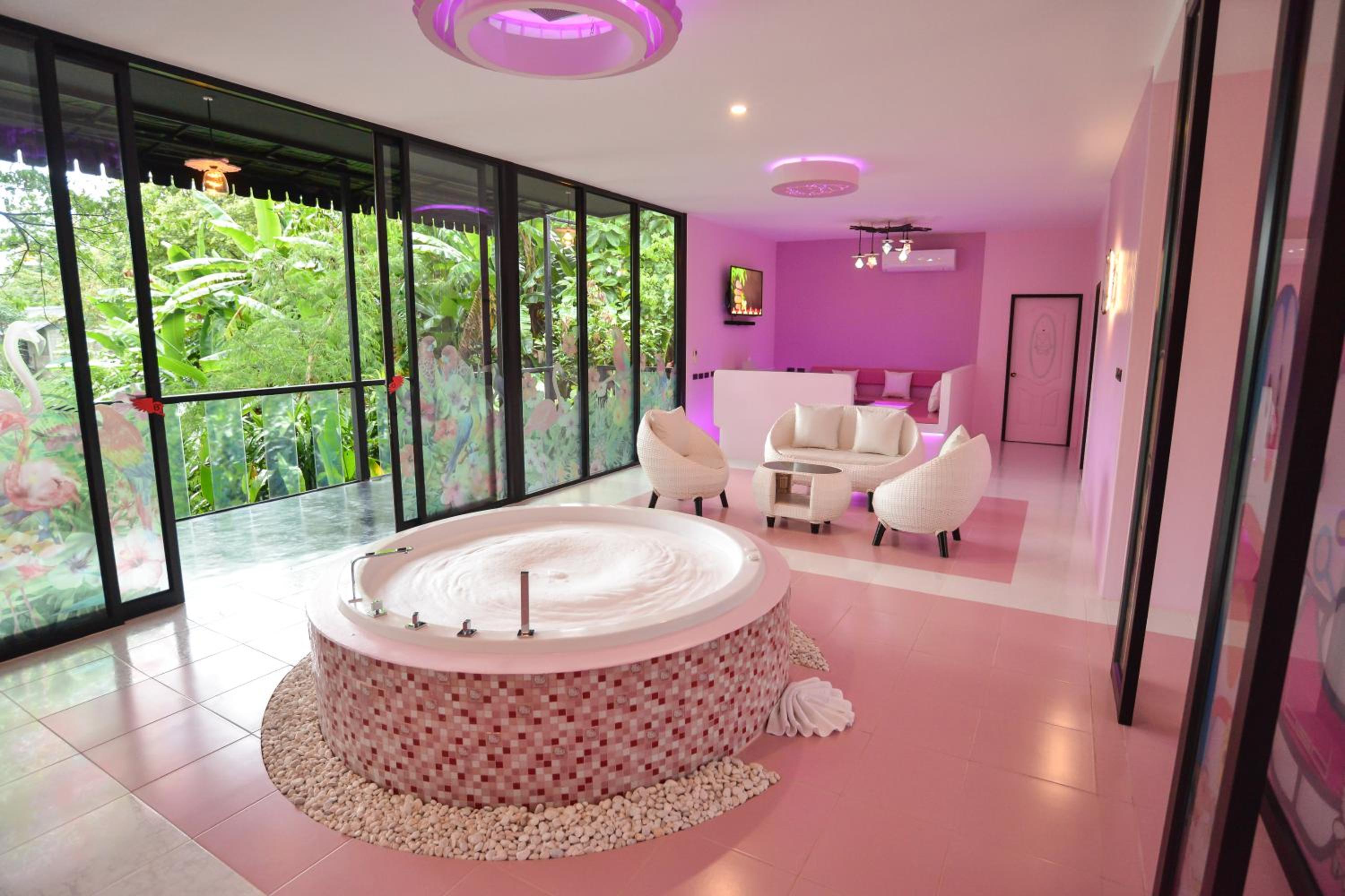 Suite, King Bed, 3 King Beds, Bed Villa Resort Chaing Rai 8/10