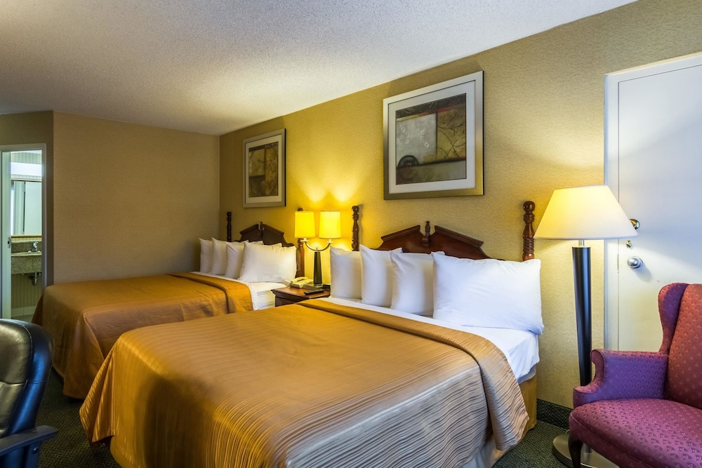 Quality Inn Manassas, VA 24/51