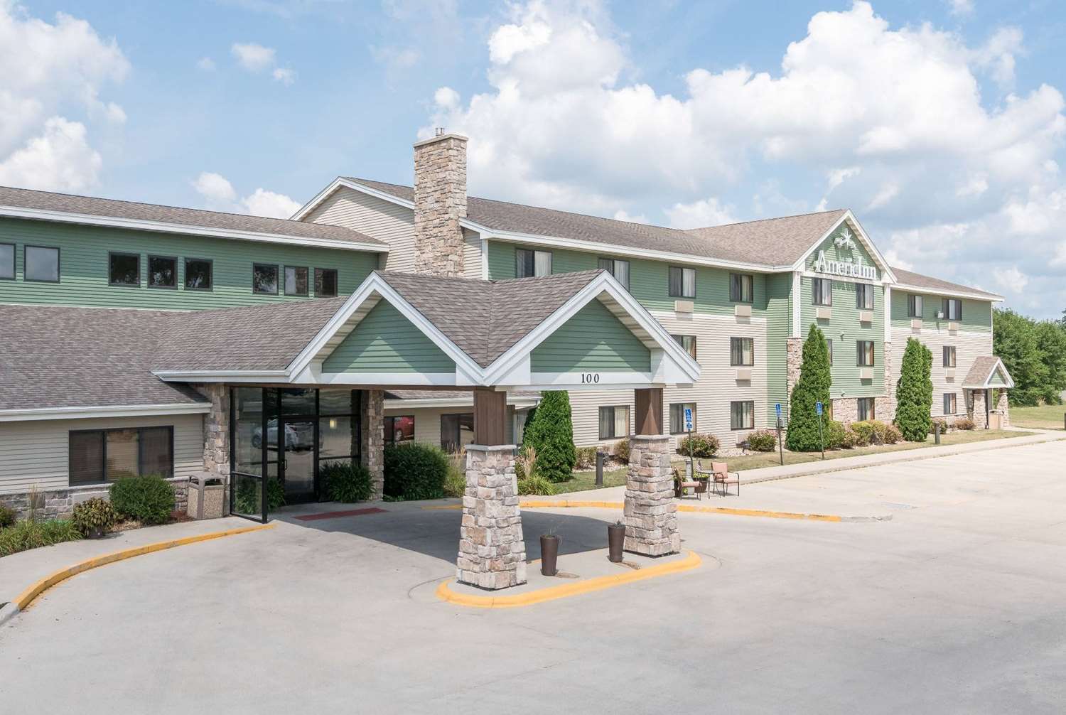 AmericInn by Wyndham Fort Dodge 3/32