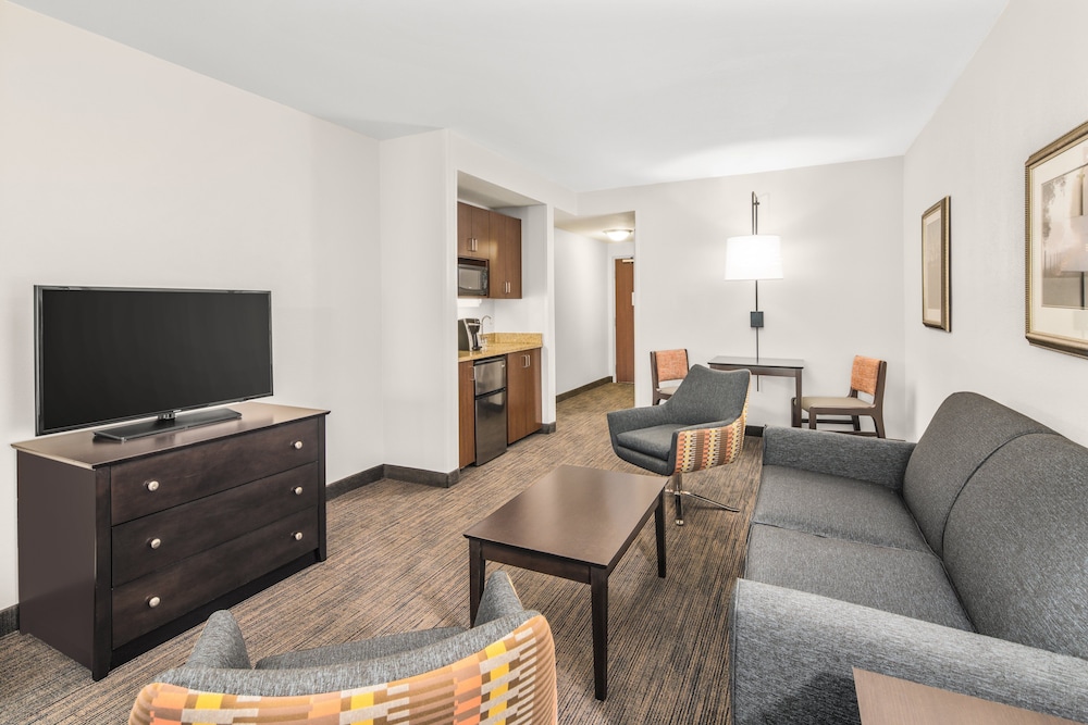 Holiday Inn Express Hotel And Suites Wilmington Newark 42/72