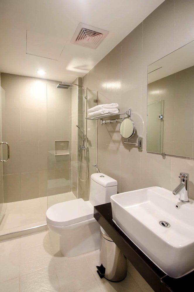 Jonys Boutique Hotel 55/58