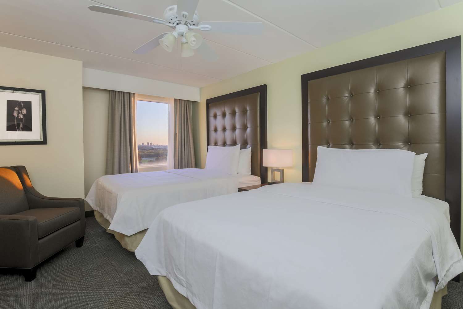 1 BEDROOM, SUITE, 2 DOUBLE BEDS