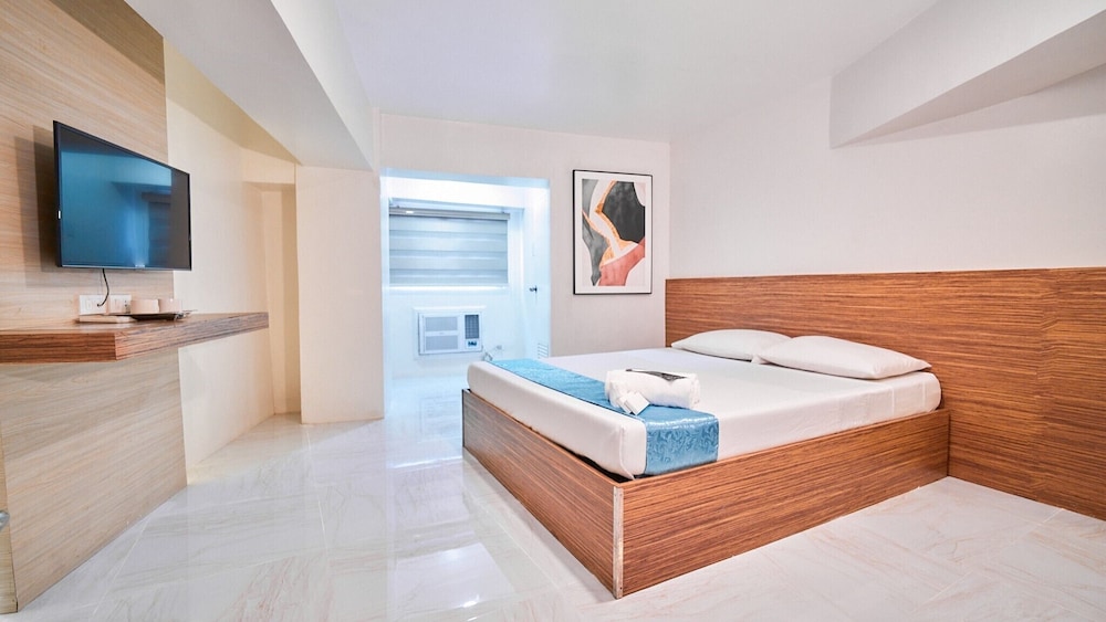 OYO 675 Circuit Hostel 30/50