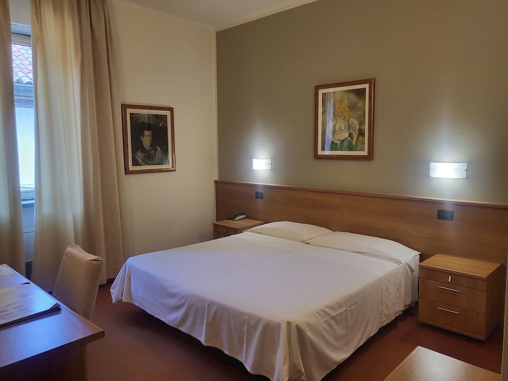 غرفة قياسية مفردة بسريرين منفصلين، Hotel Lux 3/10