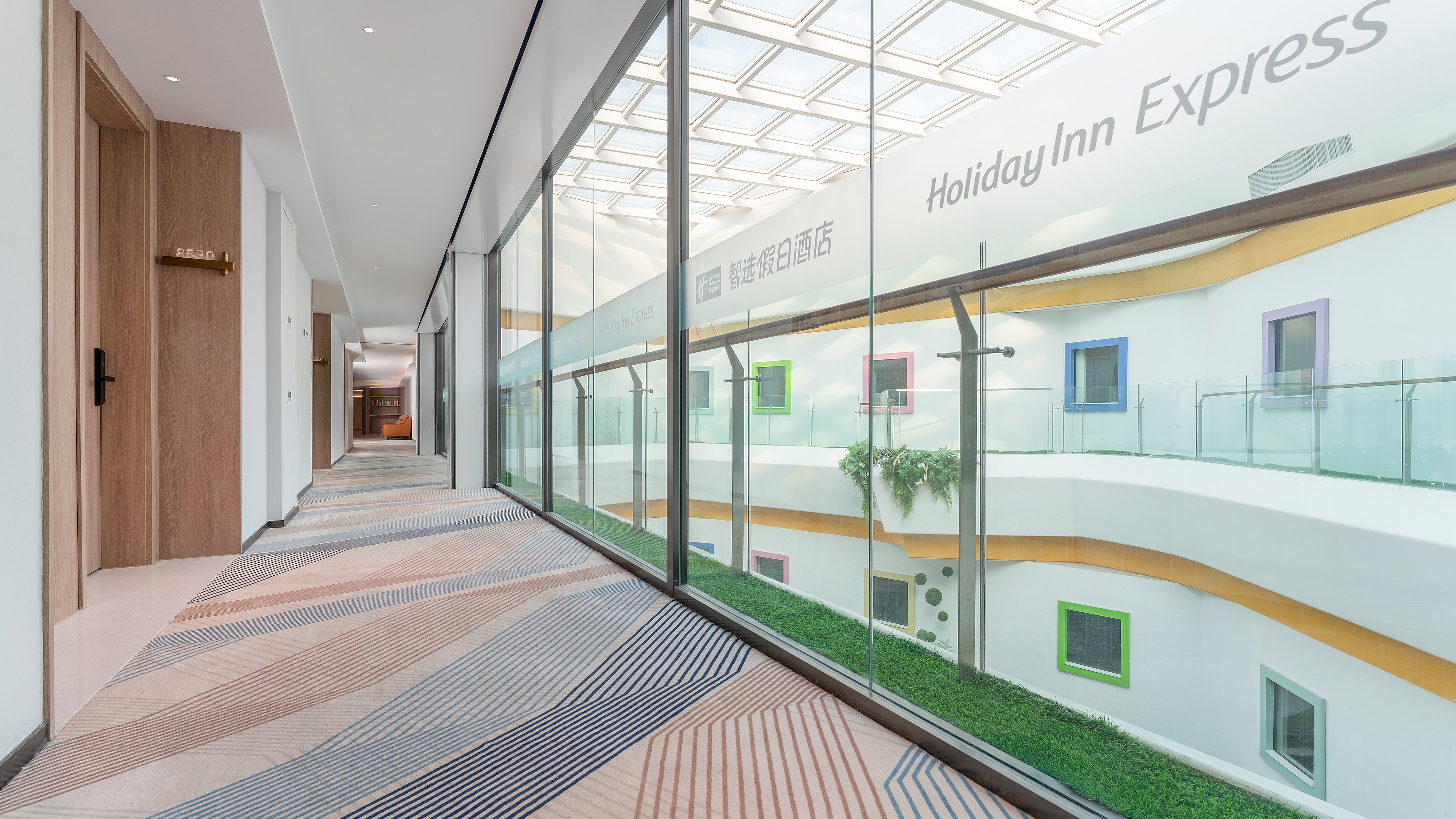 Holiday Inn Express Yangzhou Grand Canal Theatre 2/44