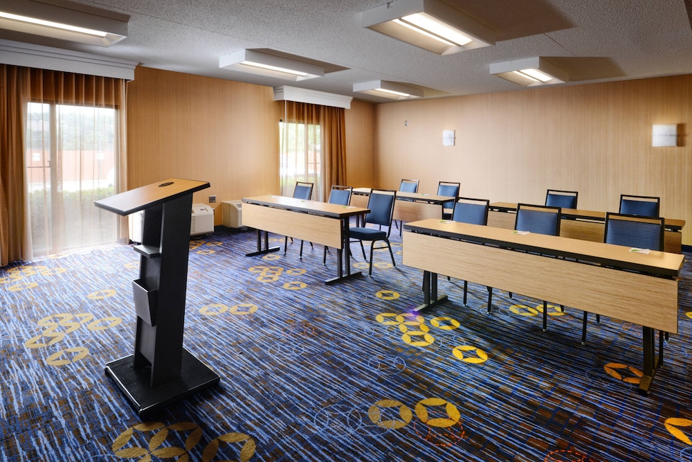 Courtyard by Marriott Dallas Richardson at Spring Valley 34/46