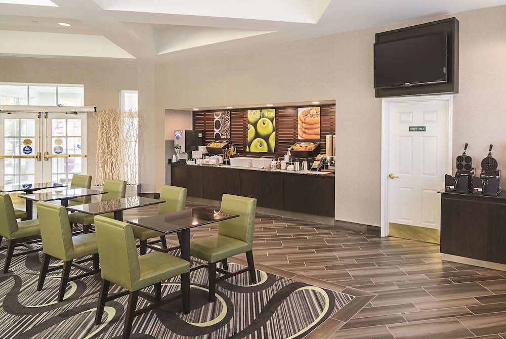 La Quinta Inn And Suites By Wyndham Phoenix Mesa West 38/56