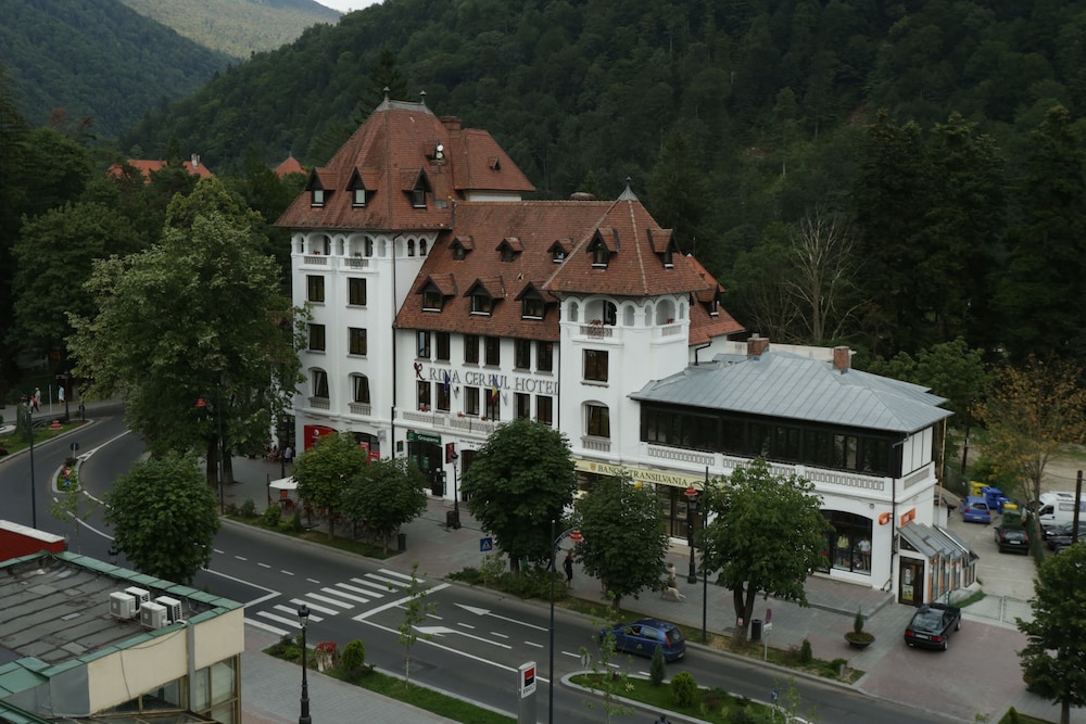 Hotel Rina Cerbul 28/34