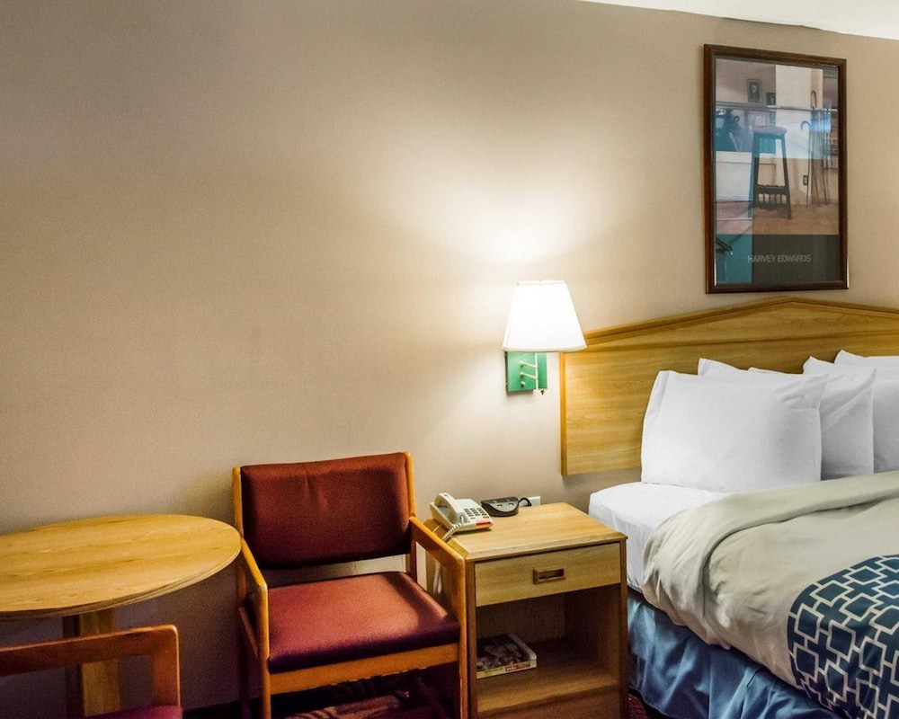 Econo Lodge Franklin - Springboro 12/33