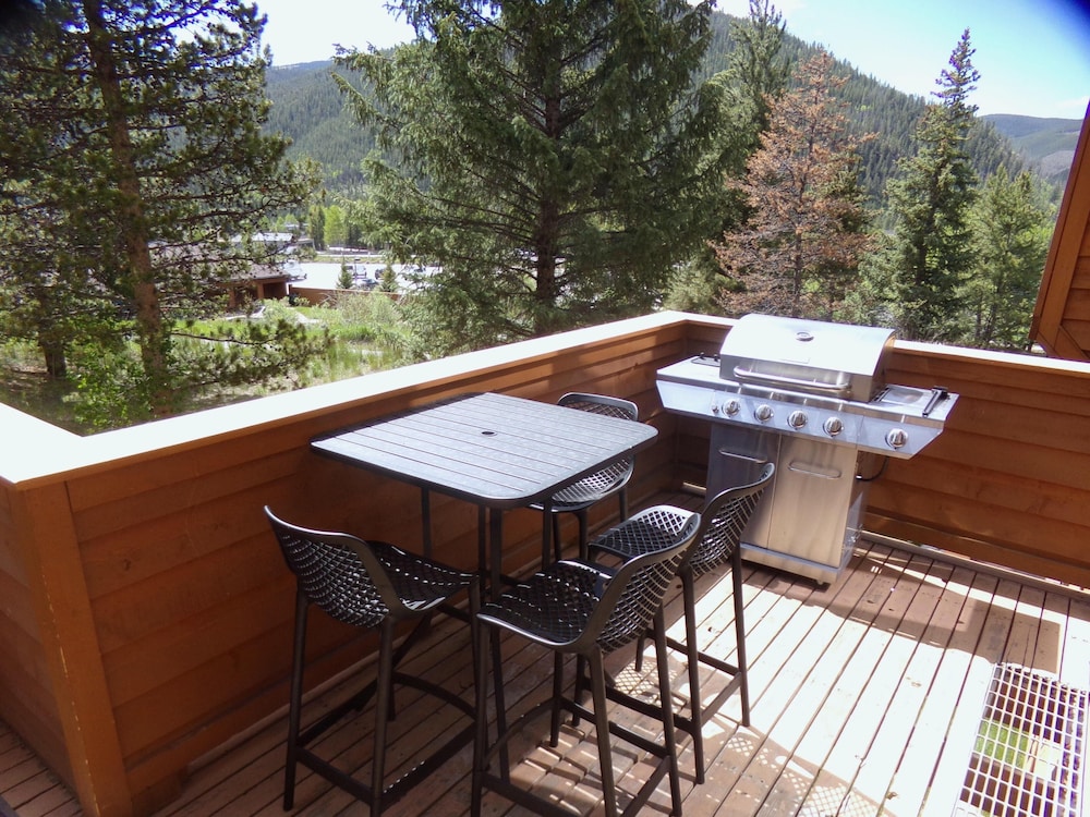 Tennis Townhome 2 Bed 2 5 Bath 43/50