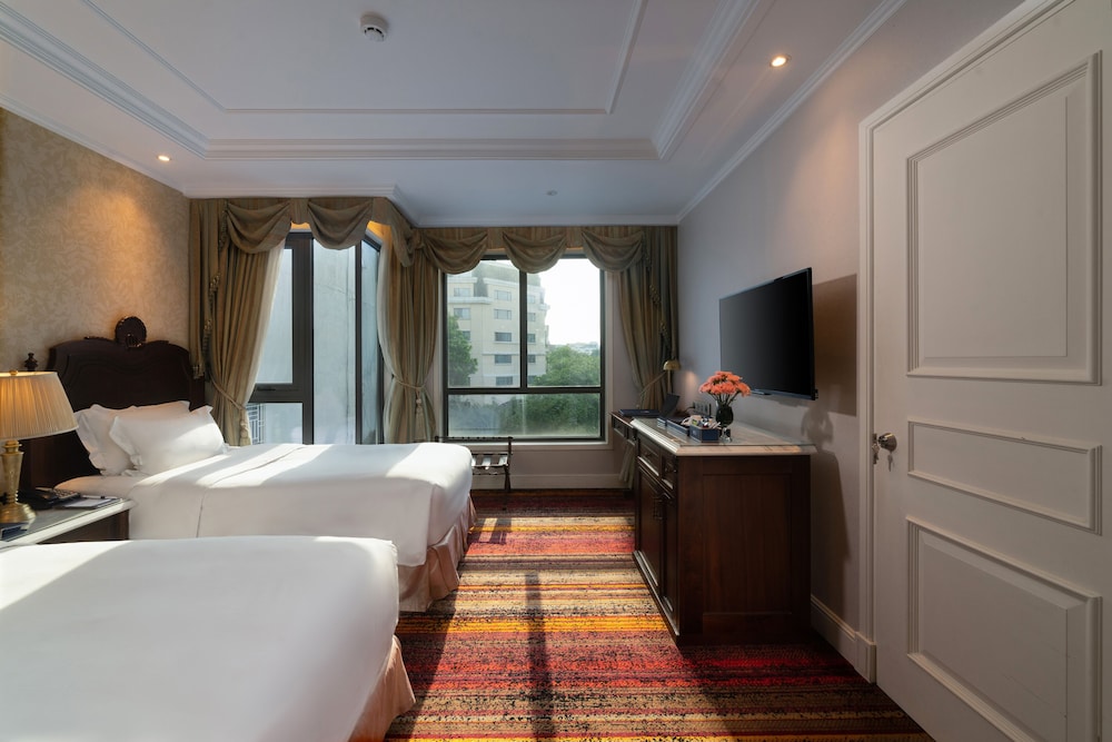 SUPERIOR, DOUBLE BED, CITY VIEW