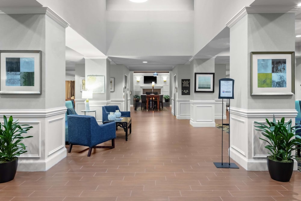 Hampton Inn & Suites Concord/Charlotte 25/57