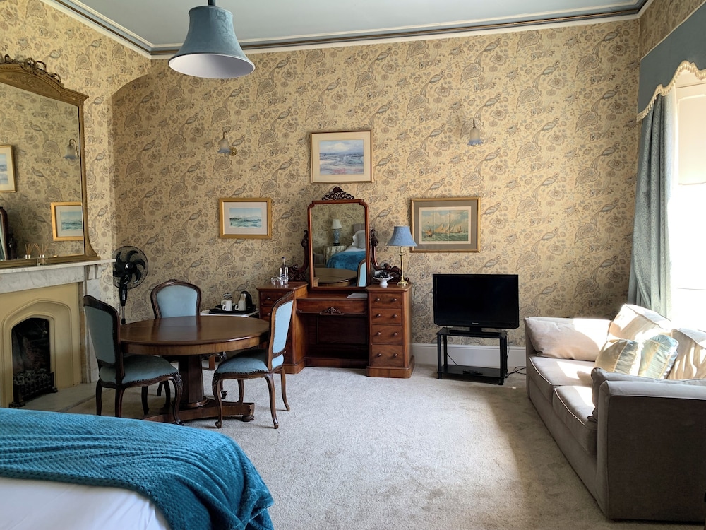 Grafton Manor 24/42