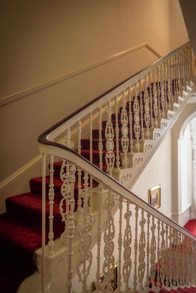 Albany House Hotel 30/57