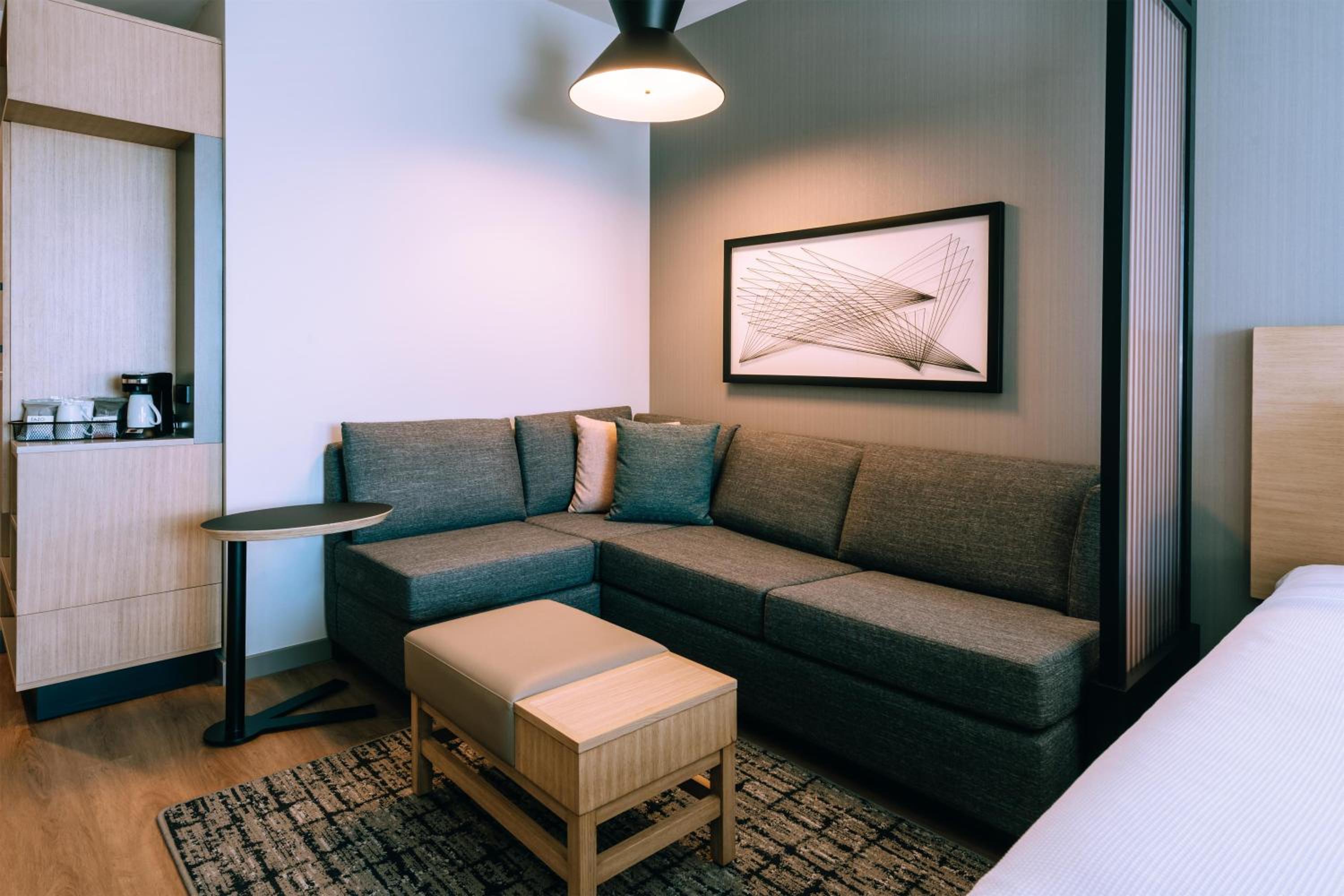 Hyatt Place Ontario Airport 30/50