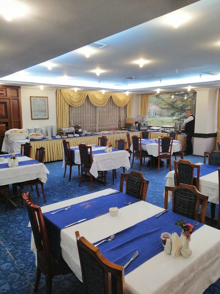 Hotel Akyuz 33/50