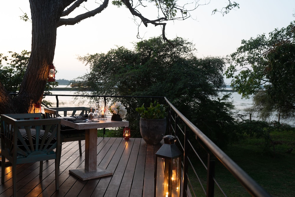 Flameback Eco Lodge 59/61