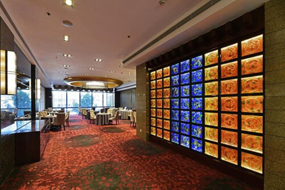 Hotel Equatorial Shanghai 27/34