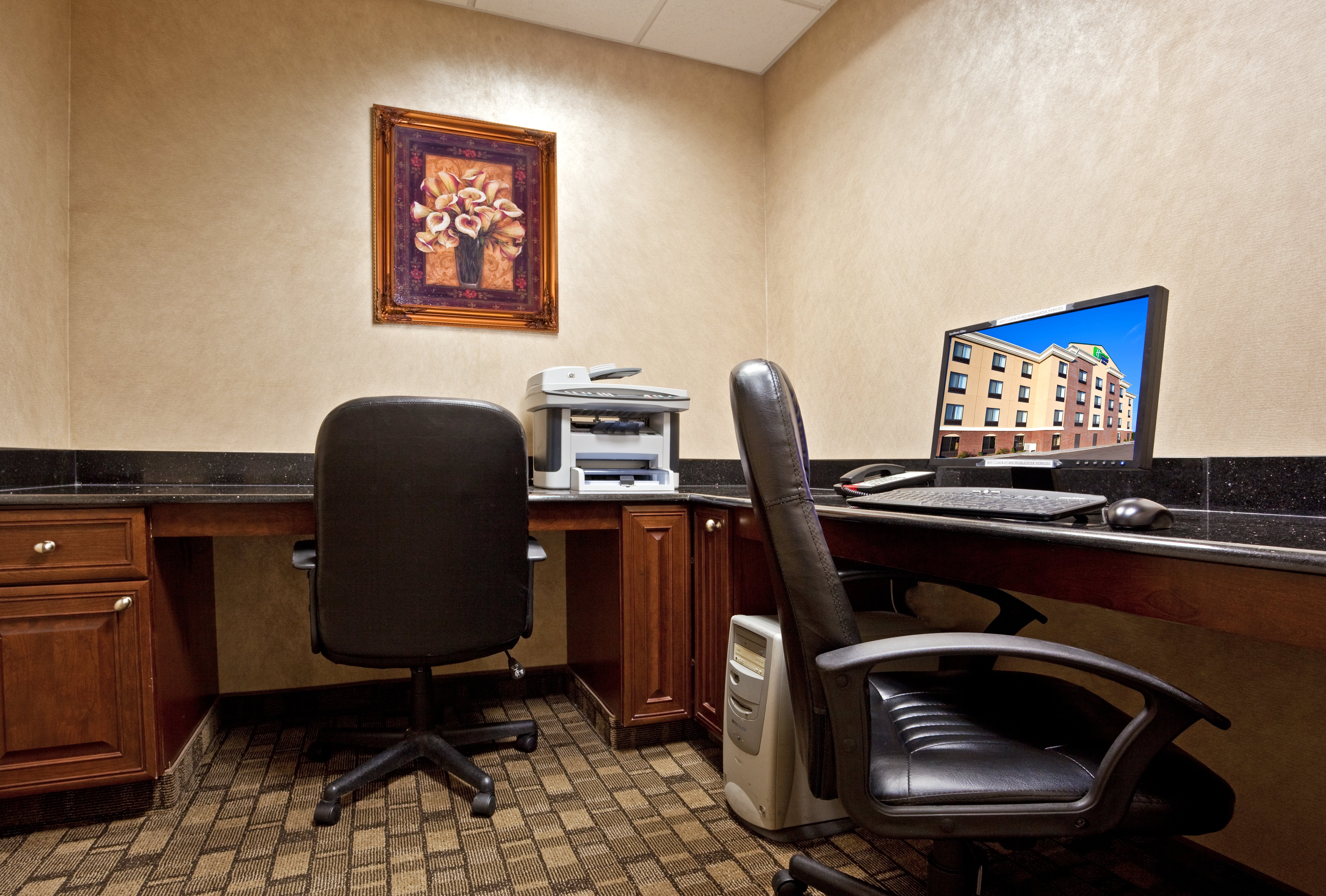Holiday Inn Express & Suites North East (Erie I-90 Exit 41) 52/60