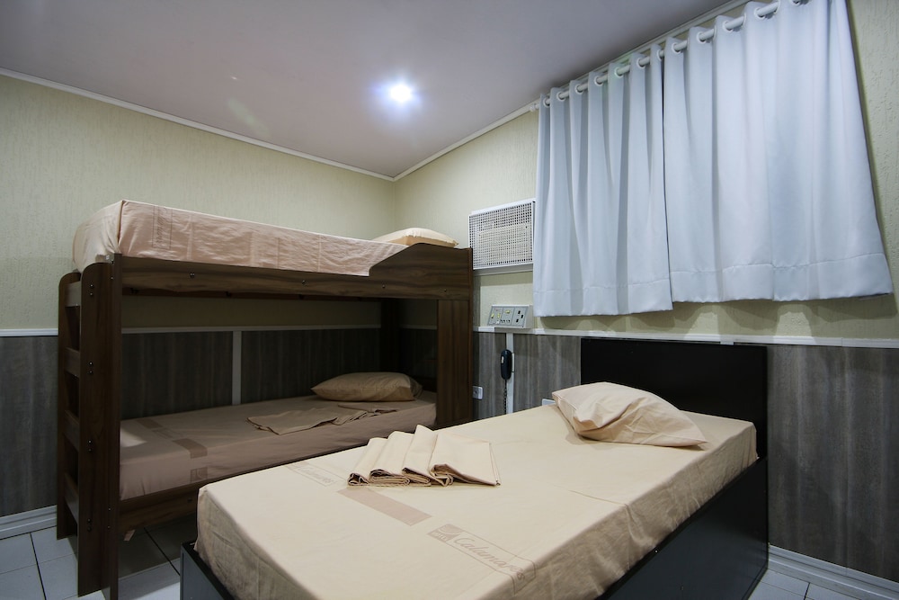 Calamares Hotel 32/49