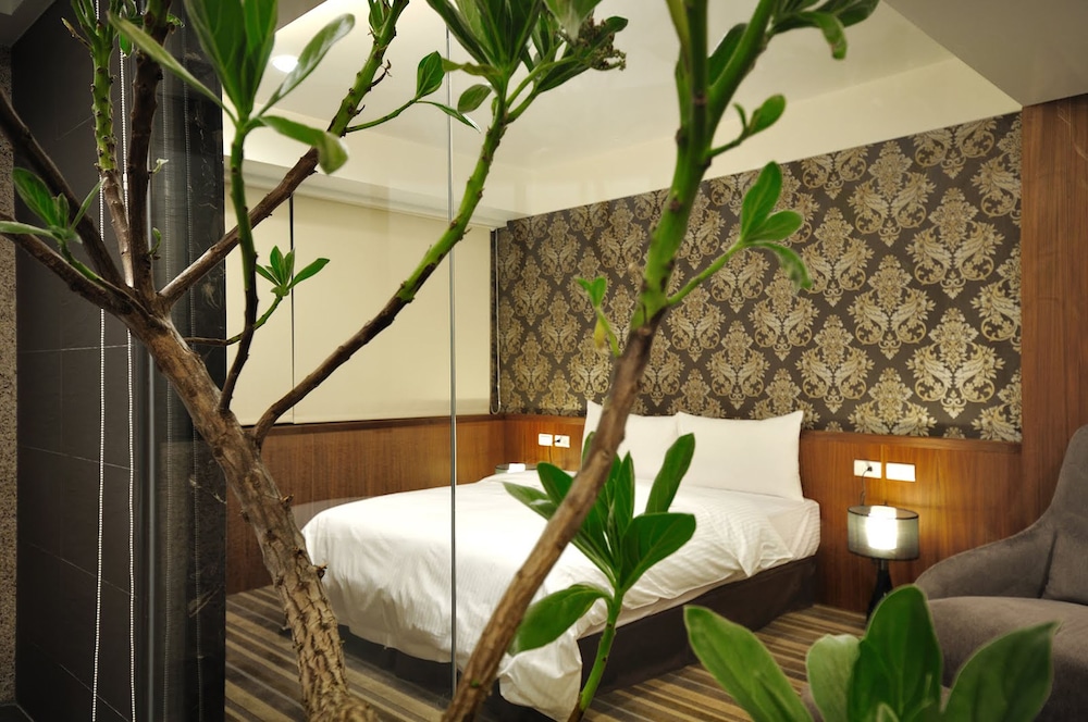 Sun Sweet Hotel 20/65