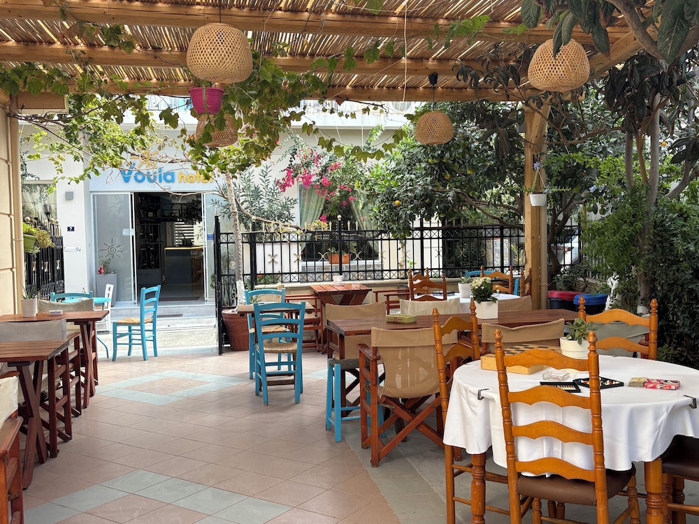 Voula Hotel 65/74