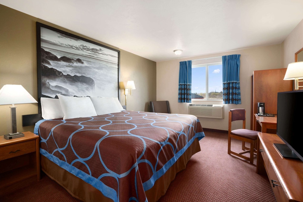 Super 8 by Wyndham Bellingham Airport/Ferndale WA 20/57