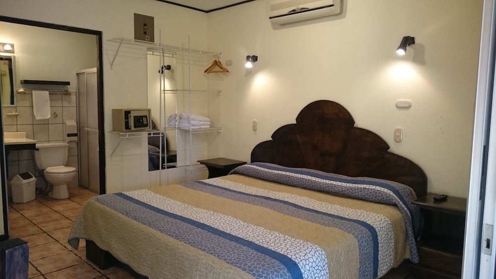 Hotel Mangaby 12/71