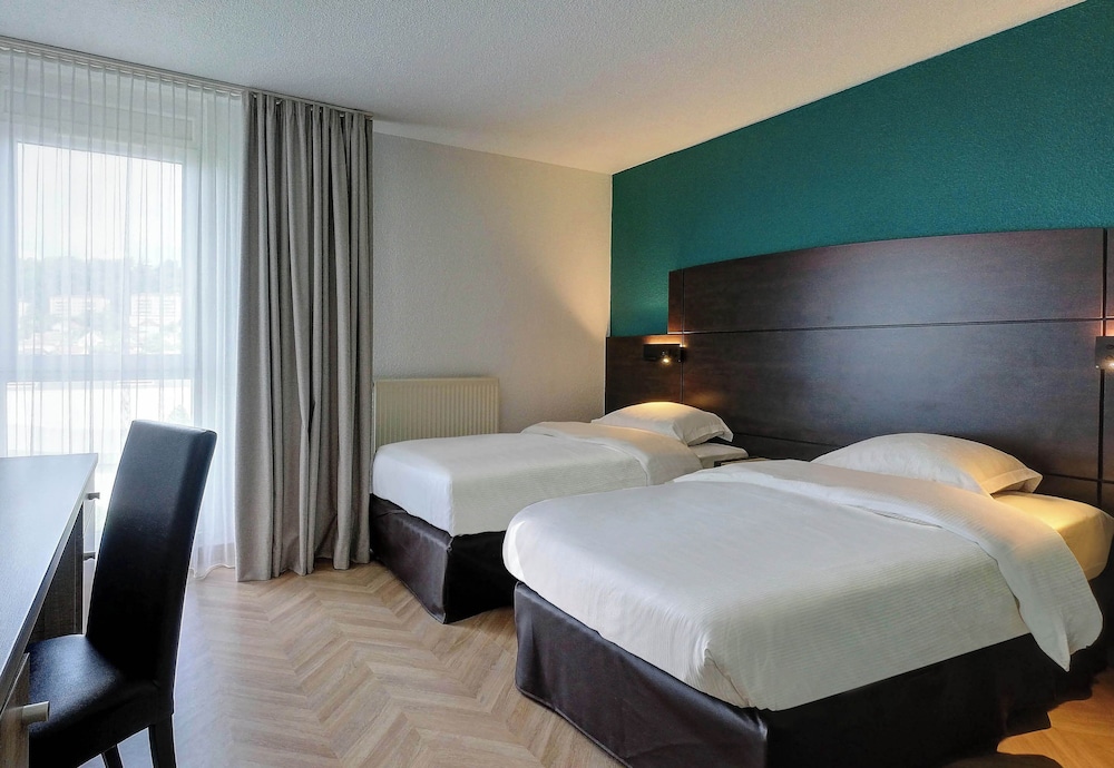Room, Twin Beds
