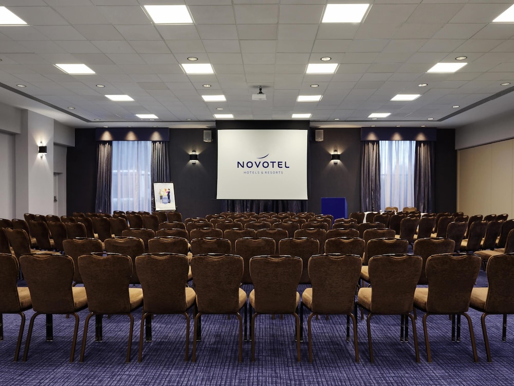 NOVOTEL LONDON STANSTED AIRPORT 58/69