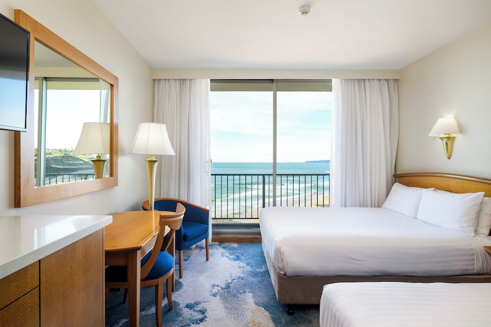 ROOM, 1 QUEEN AND 1 SINGLE BED, HIGH OCEAN VIEW