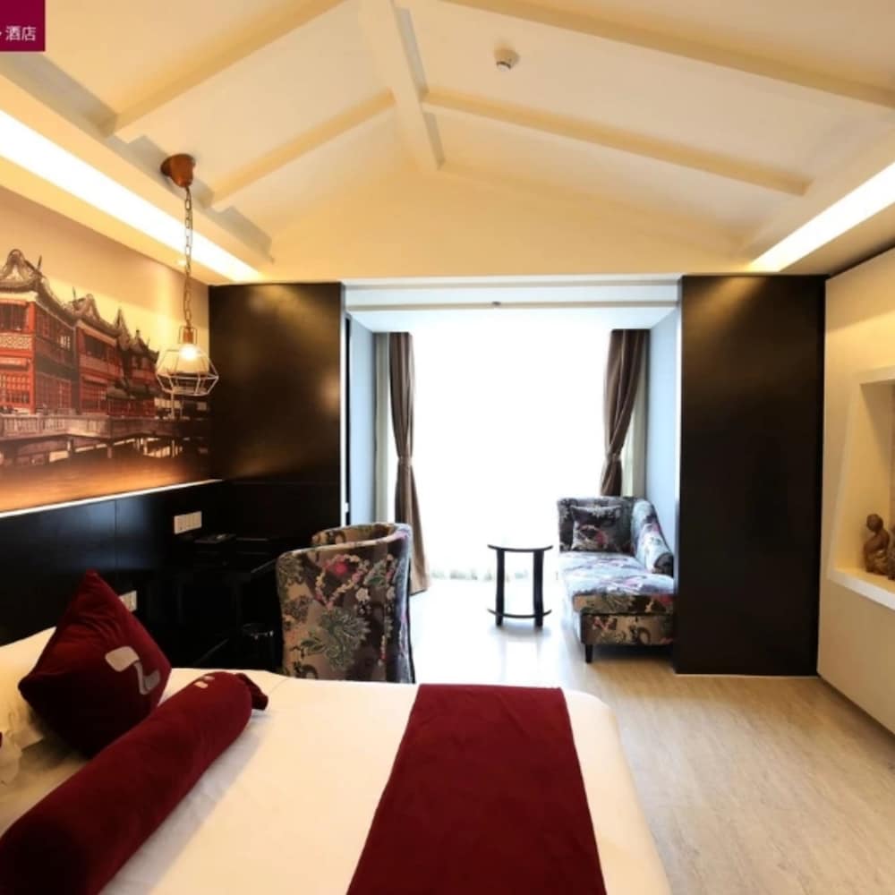 Grand Nest Hotel 12/30