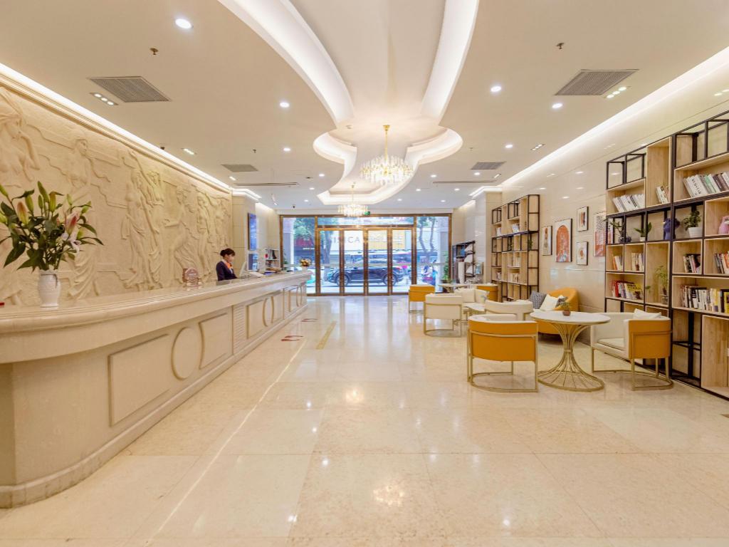 Vienna Hotel Shenzhen Baoan Chuangye Road 8/56