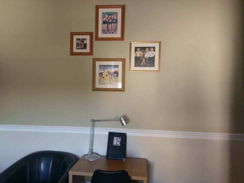 Gallery Guesthouse 19/24