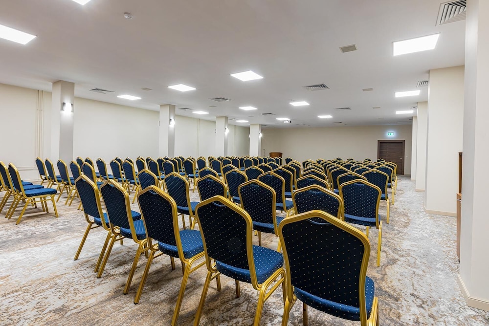 Interhotel Sandanski 39/48