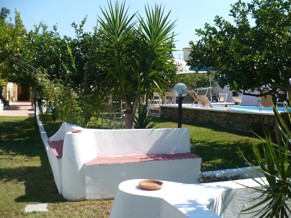 Hotel Savoia 49/53