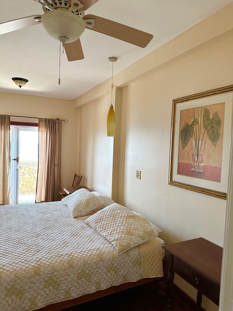 FAMILY SUITE, MULTIPLE BEDS, OCEAN FRONT