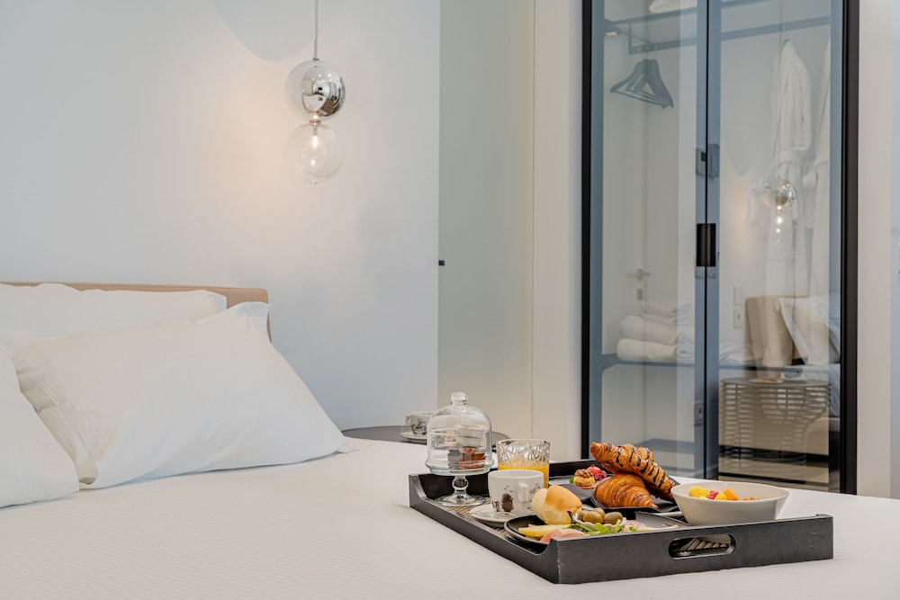 Kkult Boutique Hotel 13/57