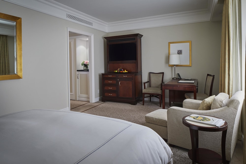 The Peninsula New York 14/50