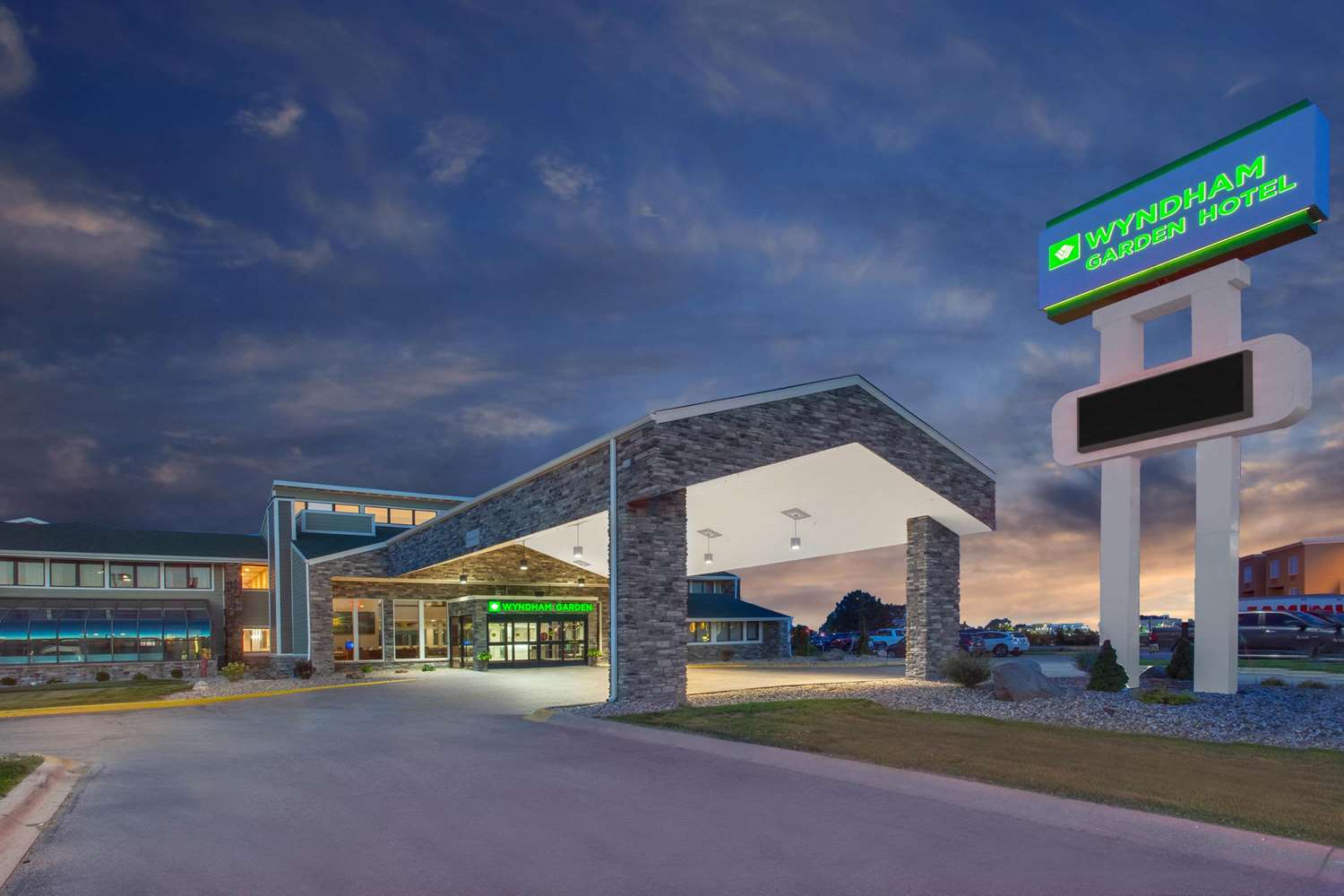 Wyndham Garden Fort Wayne 3/32