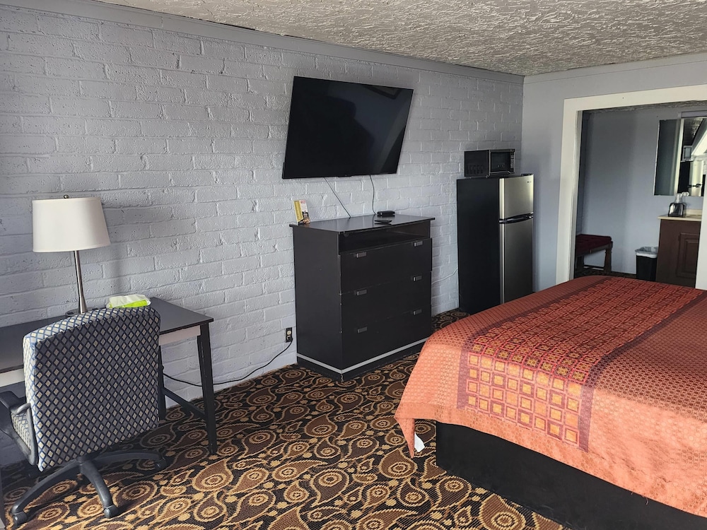 Rodeway Inn Carthage, MO 11/15