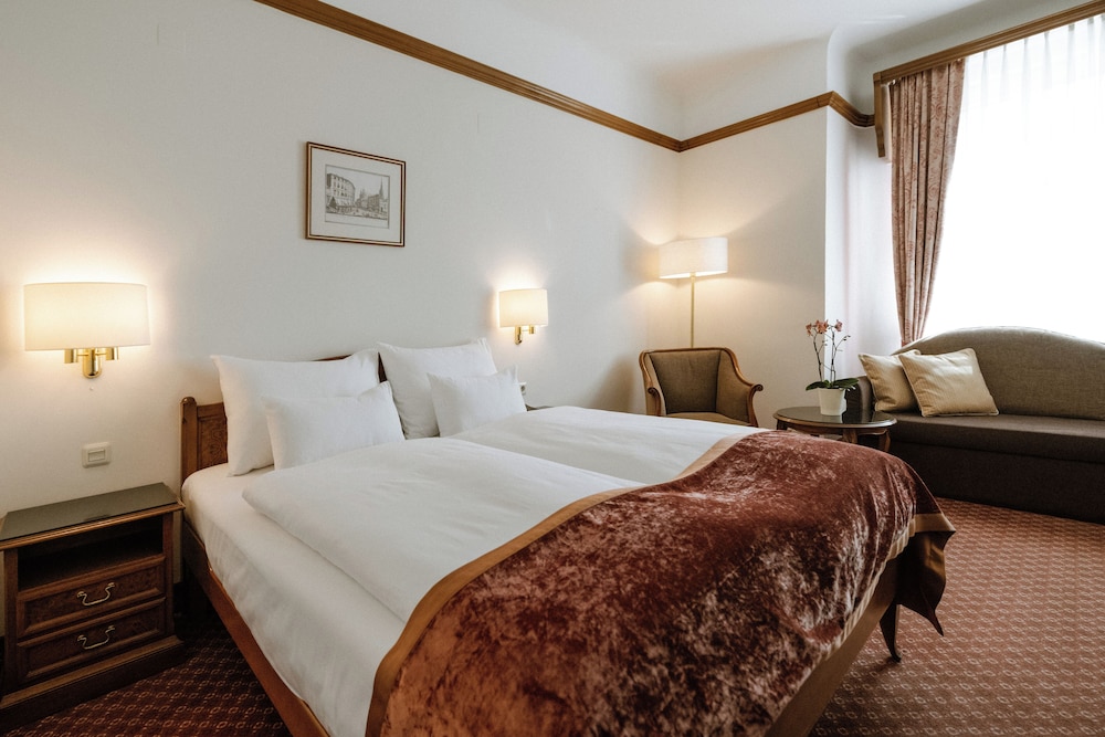 COMFORT, DOUBLE BED