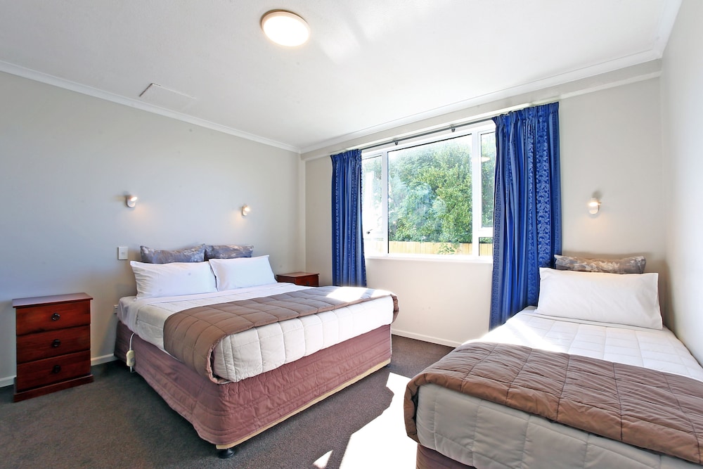 1 Bedroom, Superior, Apartment, 1 Single and 2 Queen Beds