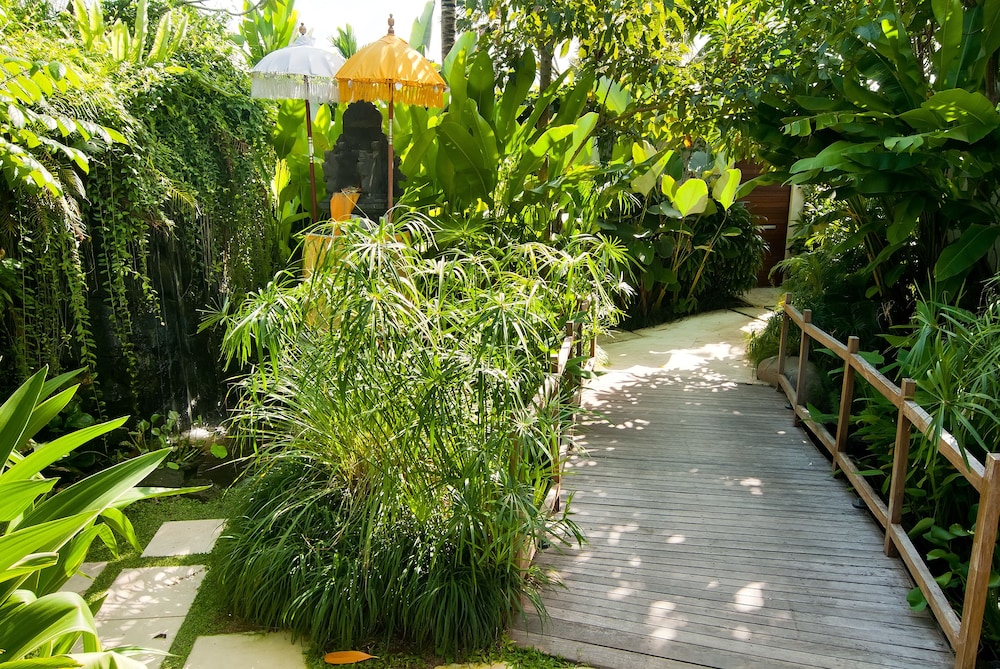 Maca Villas Spa 58/64