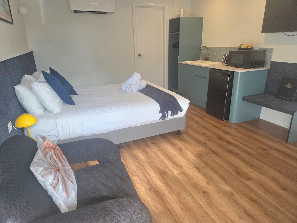 TOP SPOT MOTEL 32/70